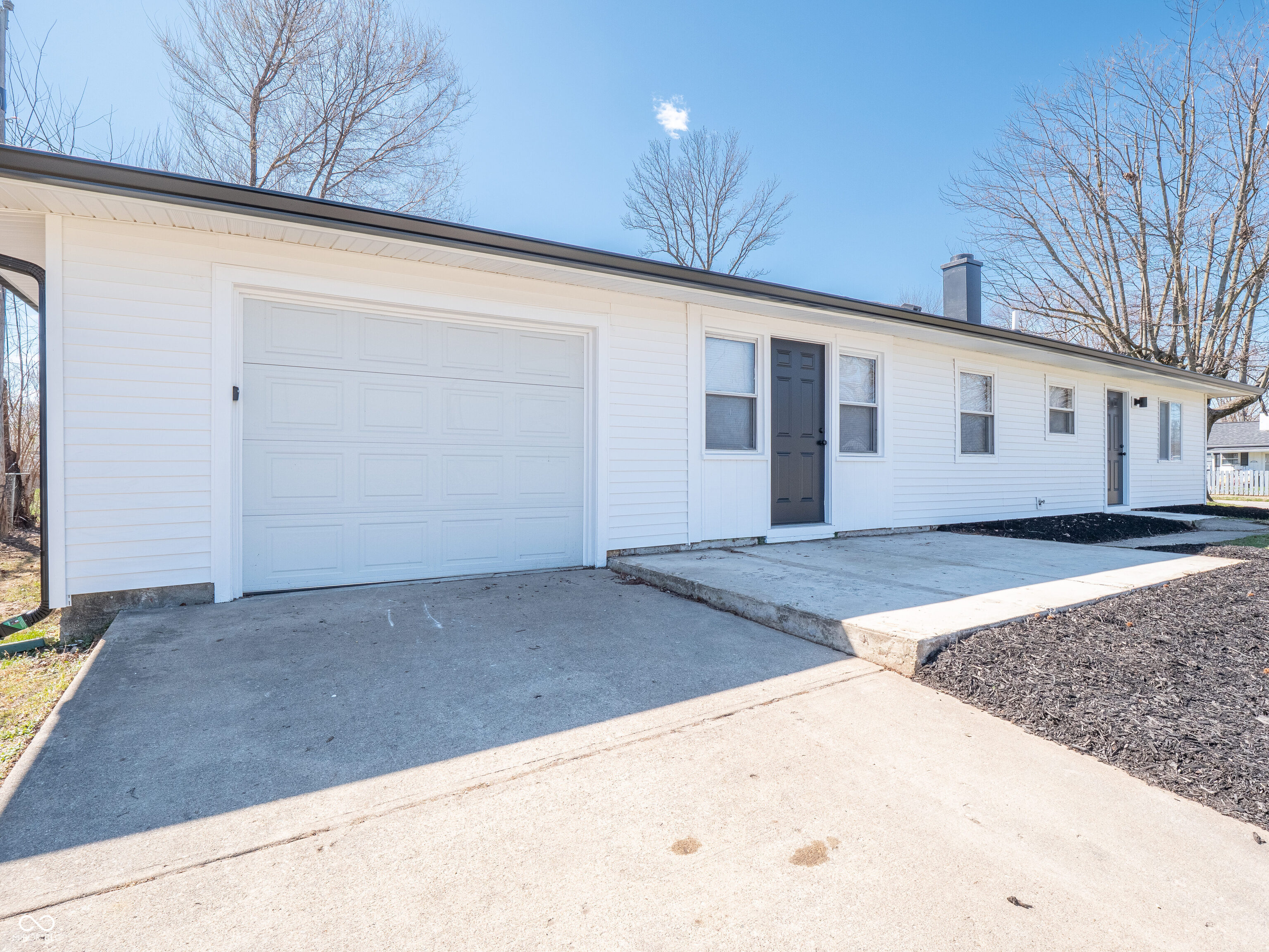 3042 Danbury Road Indianapolis, IN 46222 - Photo 6 of 43