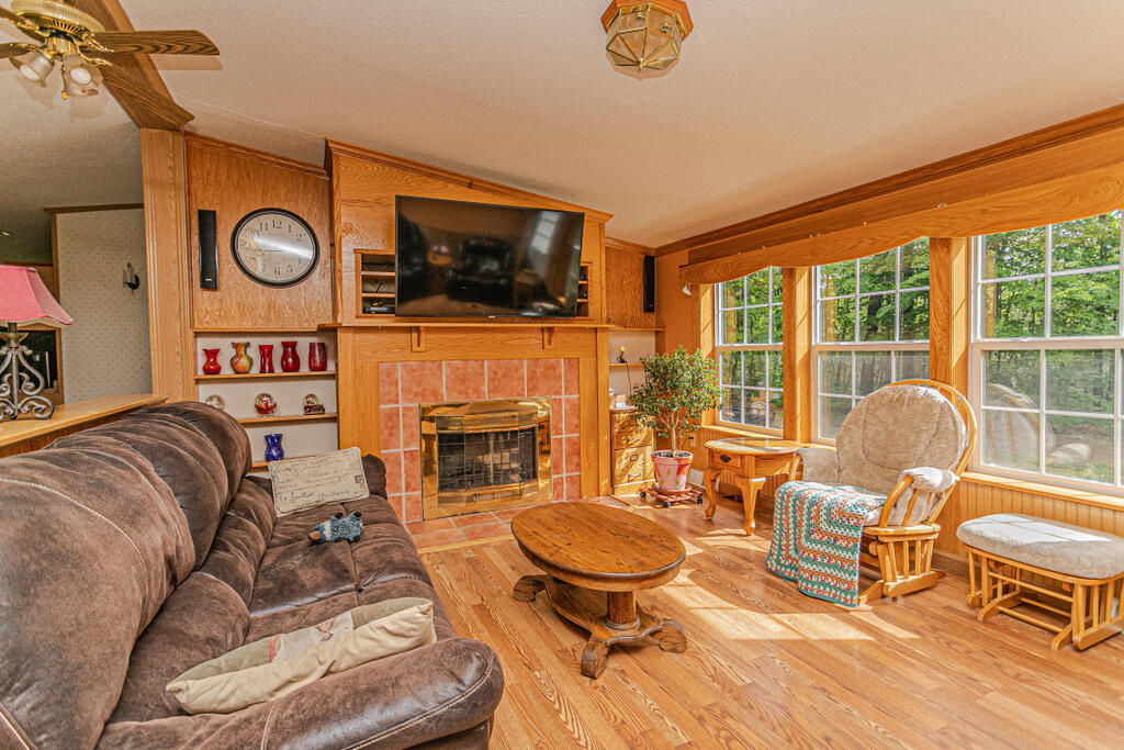 323 Pond Road Wilton, ME 04294 - Photo 10 of 33 - (22 of 38)