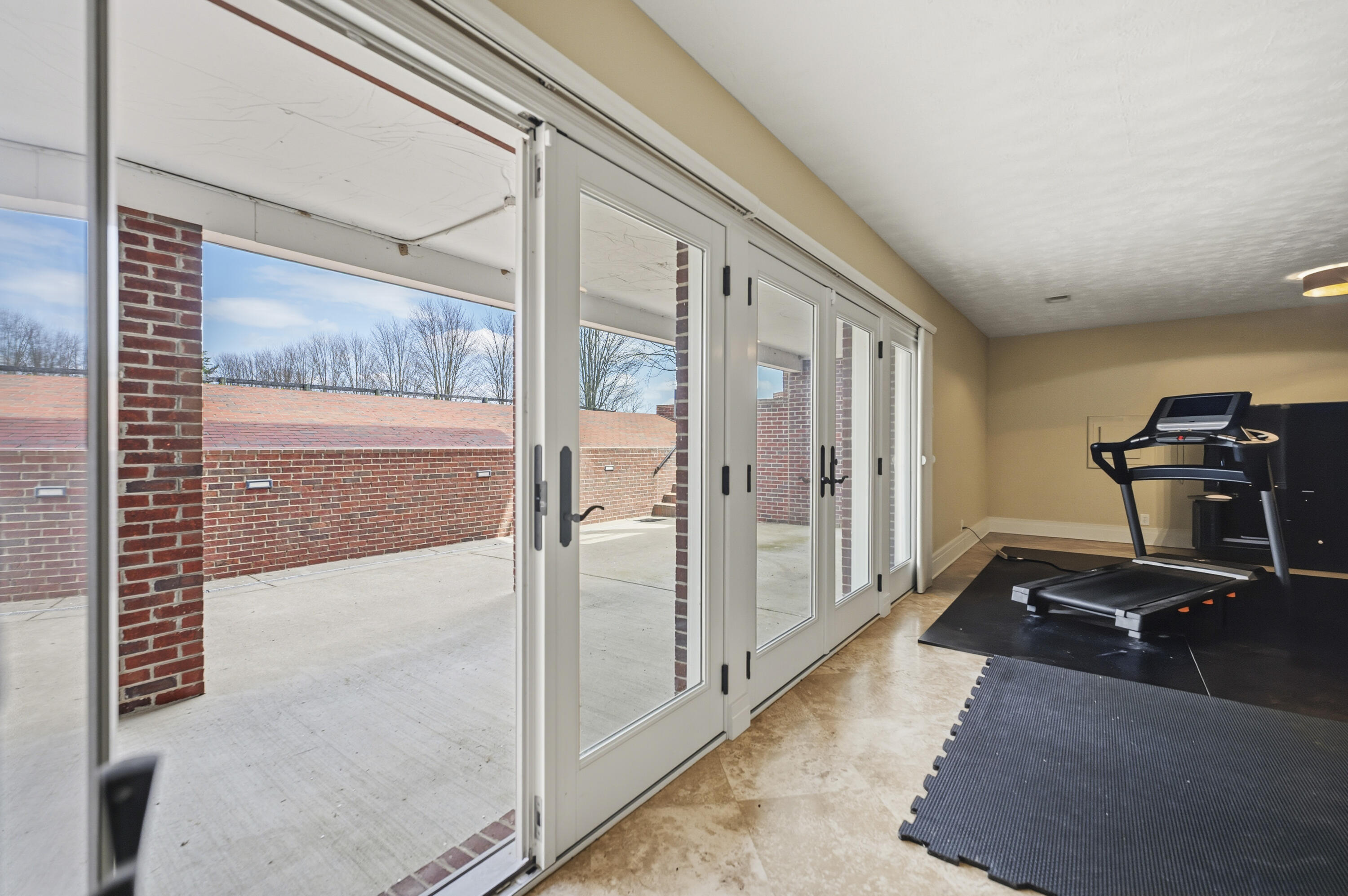 3600 Briar Hill Road Lexington, KY 40516 - Photo 72 of 102 20260330-3600-Briar-Hill-Rd-fh-00085