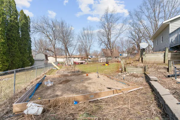 $260,000 | 1110 16th Street Southwest, Owatonna, MN 55060