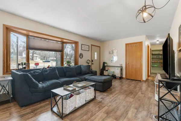 $260,000 | 1110 16th Street Southwest, Owatonna, MN 55060