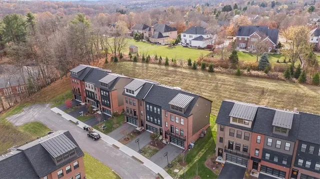 $469,999 | 202 Kousa Lane, Venetia, PA 15367