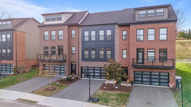 $469,999 | 202 Kousa Lane, Venetia, PA 15367