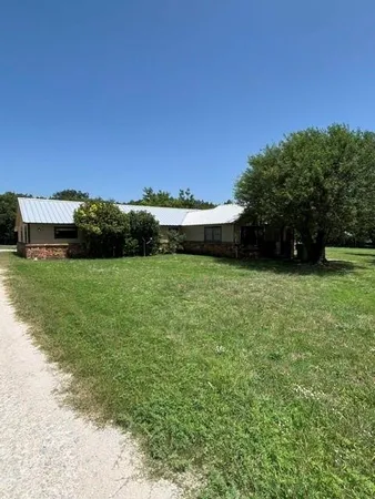 $180,000 | 1308 Mesquite Street, Goldthwaite, TX 76844