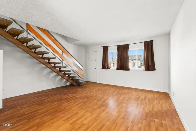 $1,199,000 | 400 Arcade Drive, Ventura, CA 93003