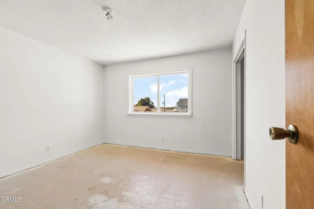 $1,199,000 | 400 Arcade Drive, Ventura, CA 93003