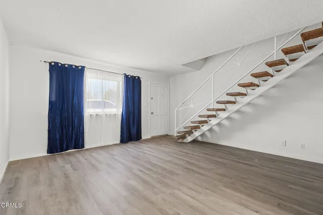 $1,199,000 | 400 Arcade Drive, Ventura, CA 93003