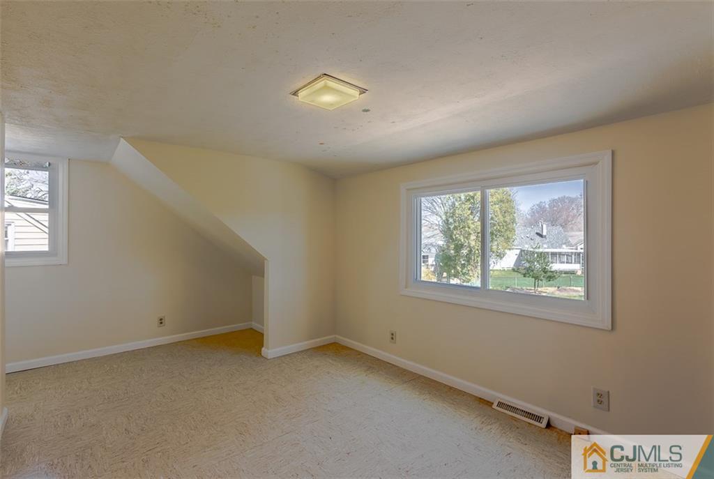 36 Ellwood Road East Brunswick, NJ 08816 - Photo 14 of 19 Gallery Image 14