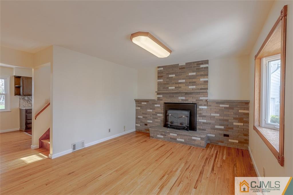 36 Ellwood Road East Brunswick, NJ 08816 - Photo 3 of 19 Gallery Image 3