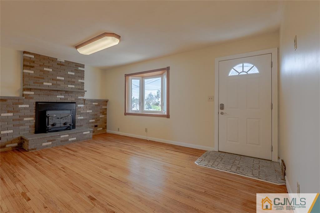 36 Ellwood Road East Brunswick, NJ 08816 - Photo 4 of 19 Gallery Image 4