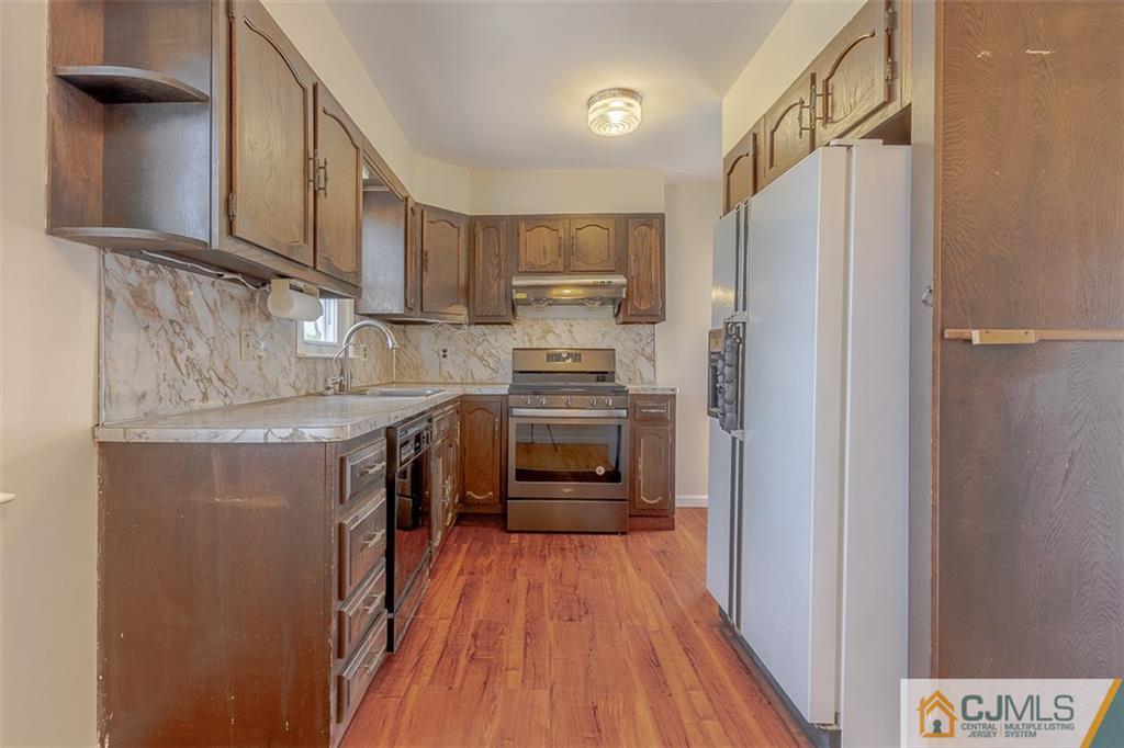 36 Ellwood Road East Brunswick, NJ 08816 - Photo 6 of 19 Gallery Image 6