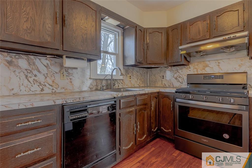 36 Ellwood Road East Brunswick, NJ 08816 - Photo 7 of 19 Gallery Image 7