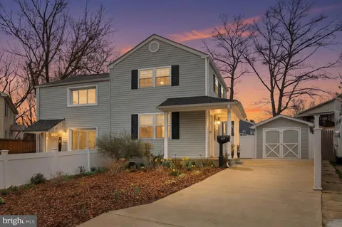 $679,000 | 858 South Harrison Street, Arlington, VA 22204