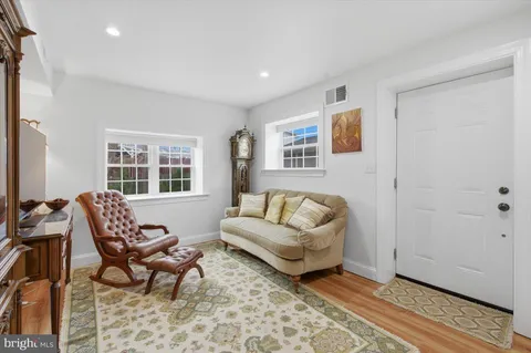 $679,000 | 858 South Harrison Street, Arlington, VA 22204