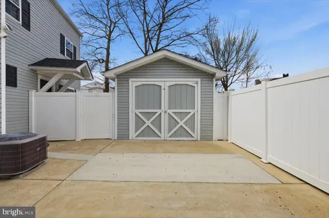 $679,000 | 858 South Harrison Street, Arlington, VA 22204