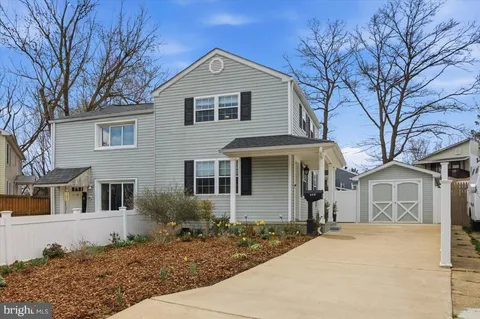 $679,000 | 858 South Harrison Street, Arlington, VA 22204