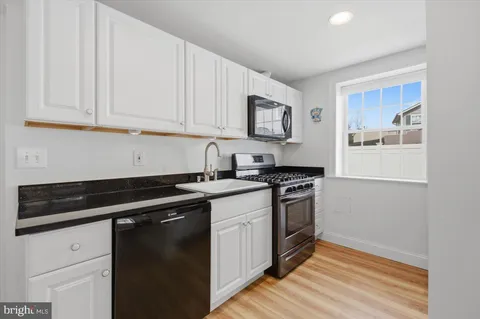 $679,000 | 858 South Harrison Street, Arlington, VA 22204
