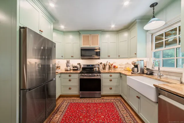 $875,000 | 28 White Hollow Road, Salisbury, CT 06039