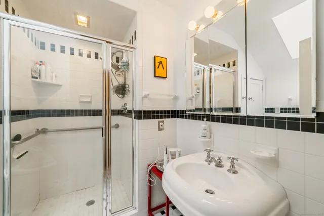 $875,000 | 28 White Hollow Road, Salisbury, CT 06039