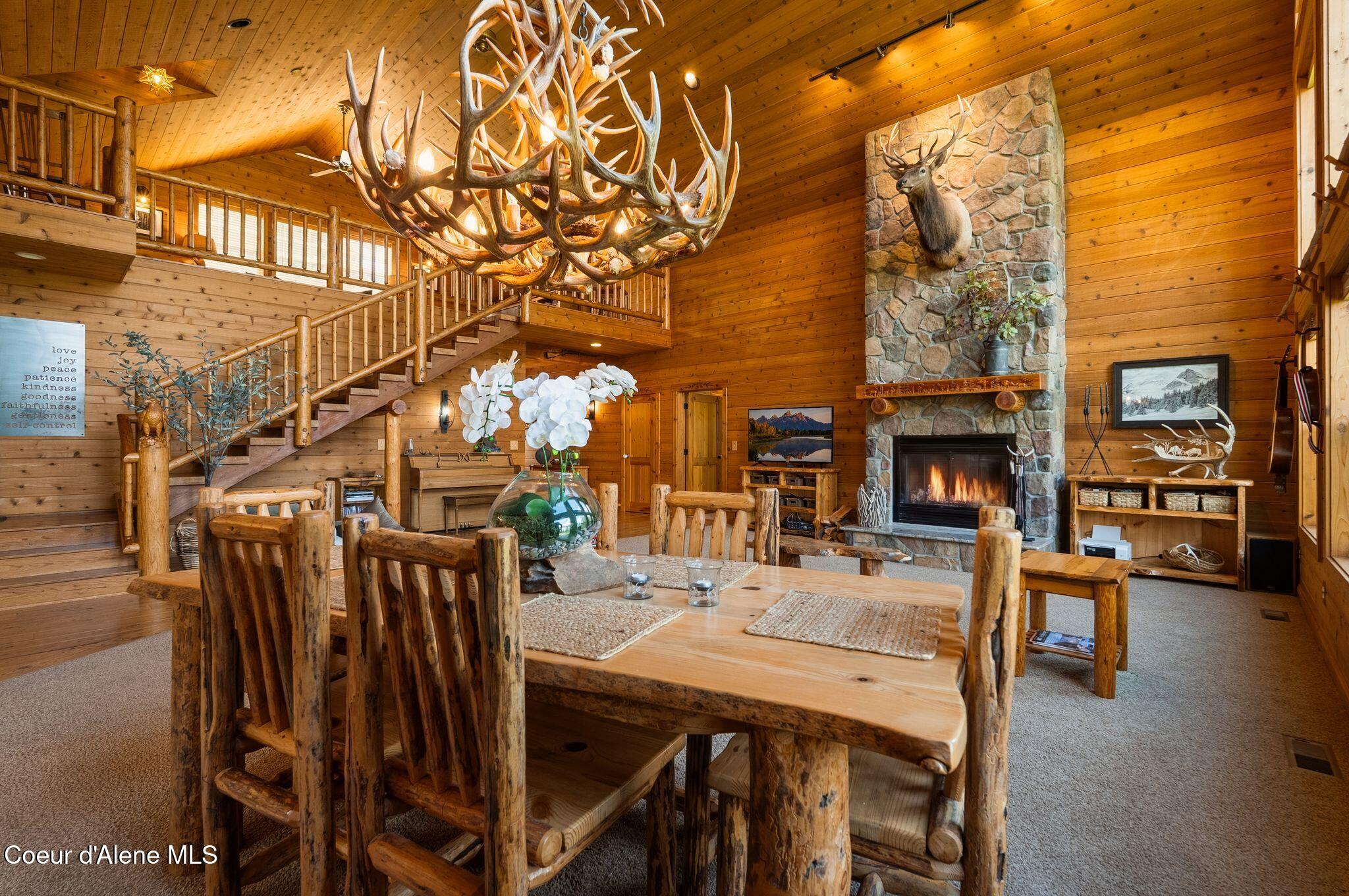 235 Kiebert Loop Hope, ID 83836 - Photo 12 of 97 Dining Room