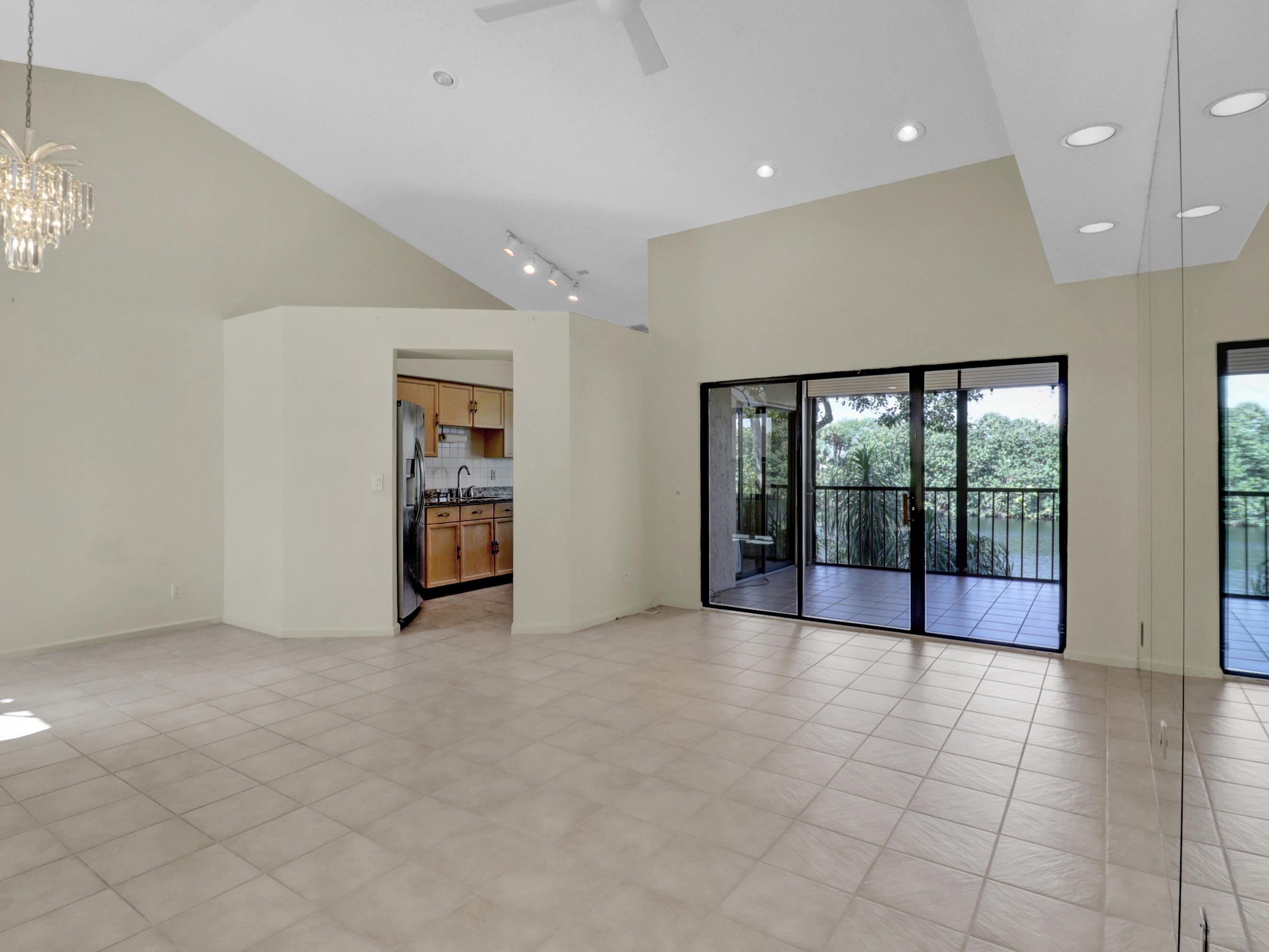 17300 Boca Club Boulevard, Unit 1203 Boca Raton, FL 33487 - Photo 4 of 45 IMG_8145