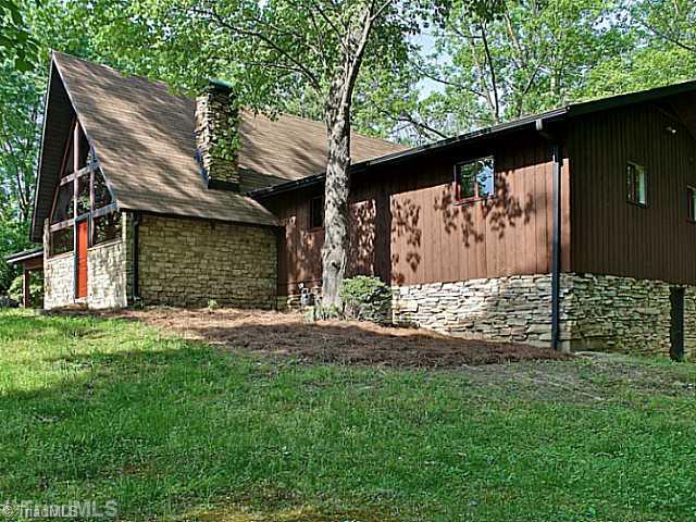 565 Alpine Road Winston-Salem, NC 27104 - Photo 2 of 16 Exterior Front.