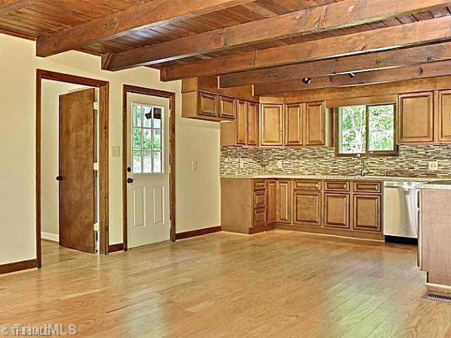 565 Alpine Road Winston-Salem, NC 27104 - Photo 6 of 16 Kitchen.