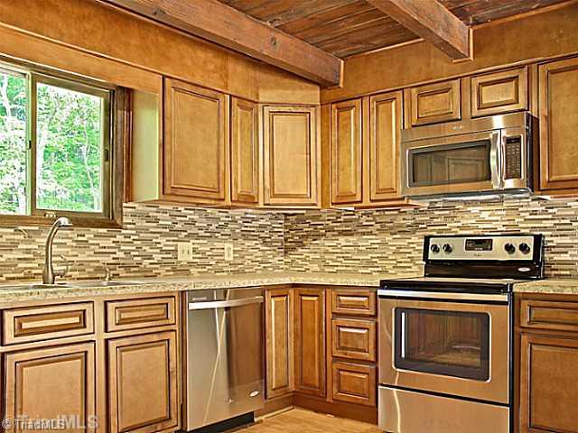 565 Alpine Road Winston-Salem, NC 27104 - Photo 7 of 16 Kitchen.