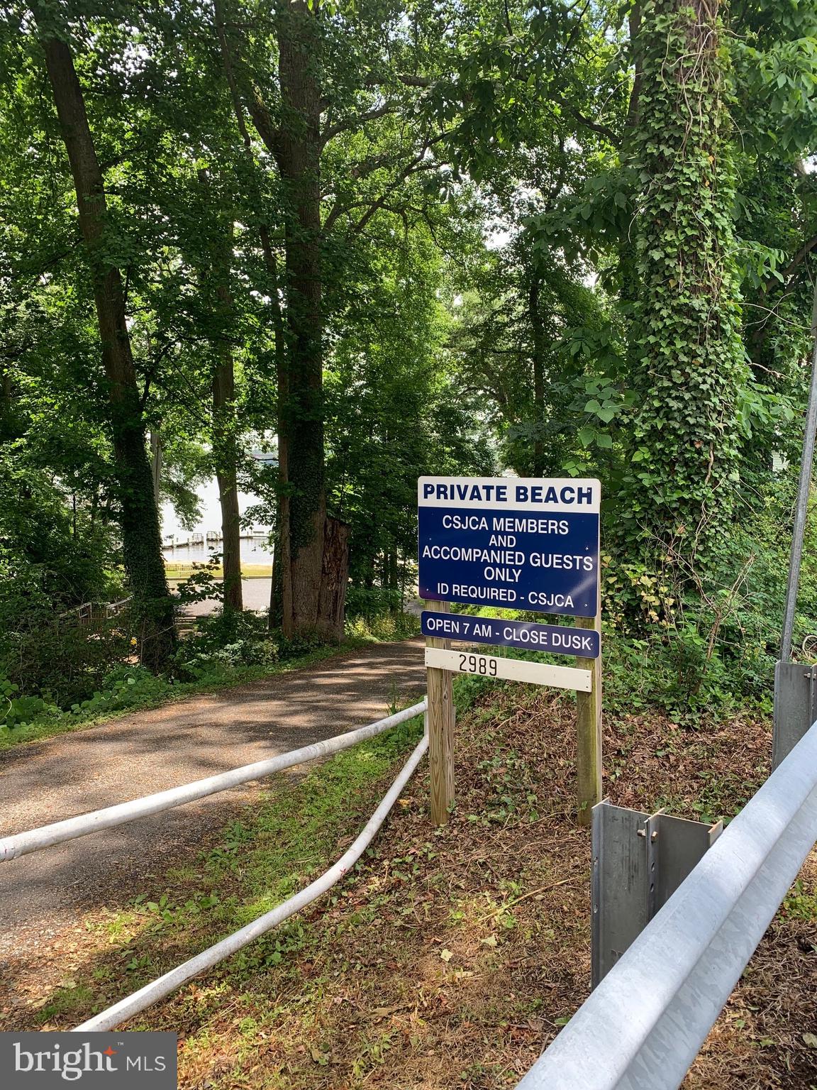 3984 Valley View Road Annapolis, MD 21401 - Photo 2 of 7 Entry to Community Beach