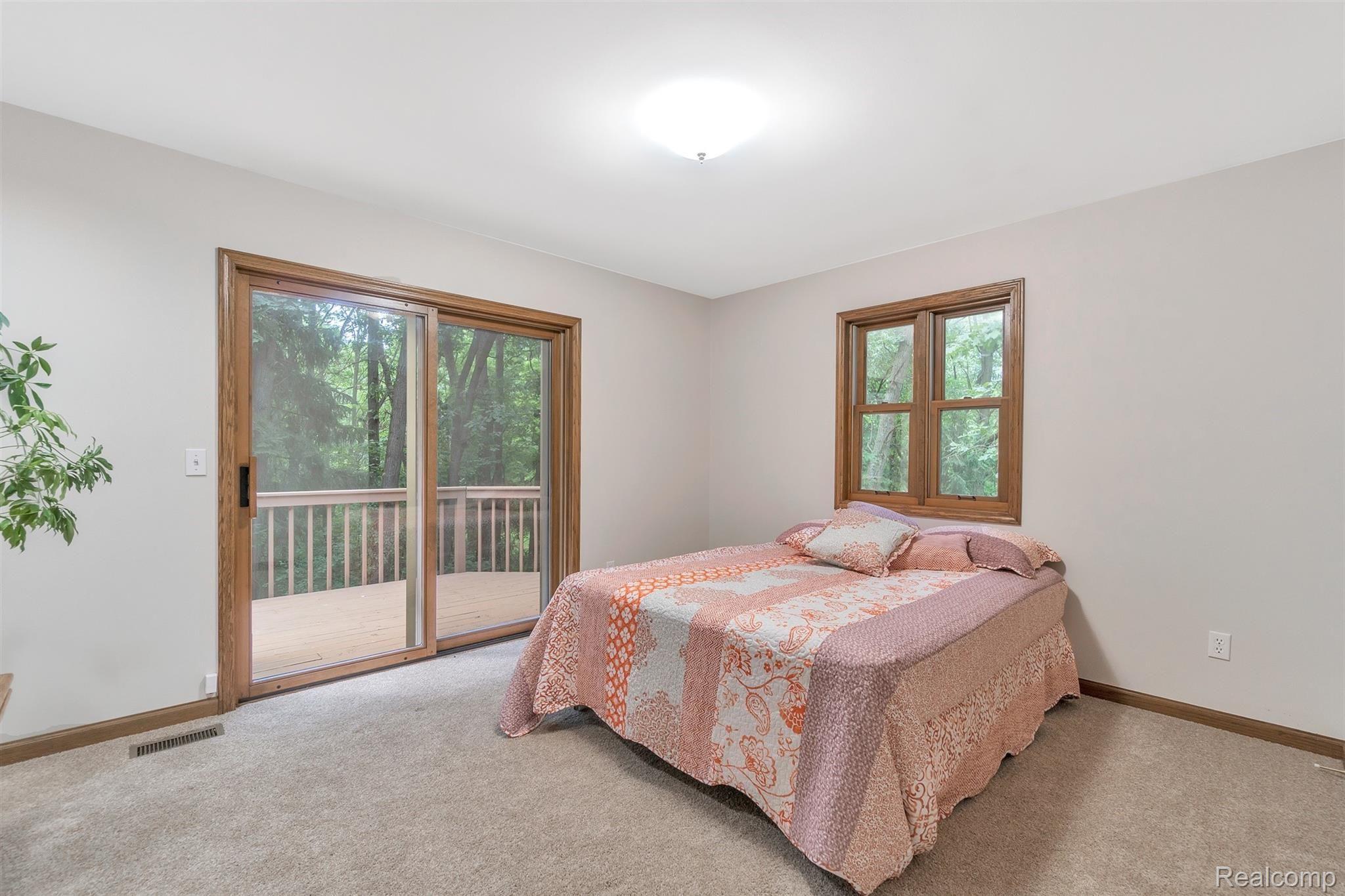 1387 Wind River Road Milford, MI 48381 - Photo 25 of 60 27-1387 Wind River Rd-WindowStill-R.jpg