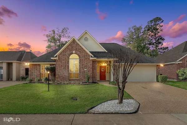 $359,900 | 10444 Plum Creek Drive, Shreveport, LA 71106