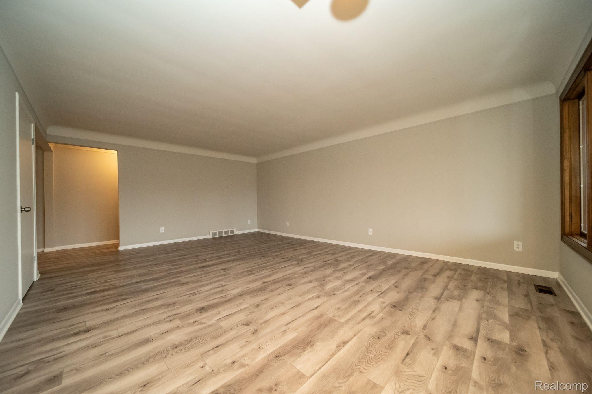 11390 Racine Road Warren, MI 48093 - Photo 20 of 81 Gallery Image 20