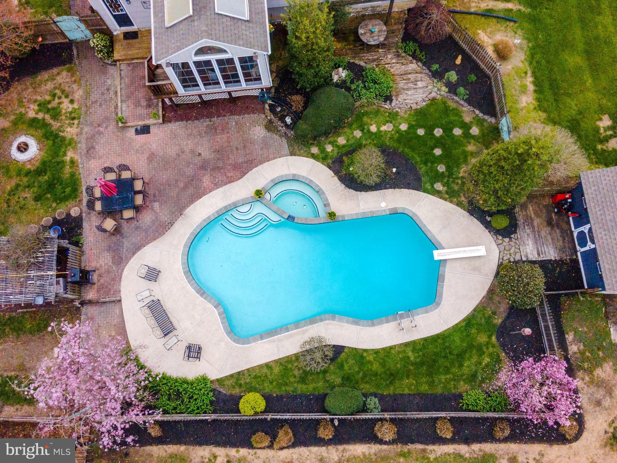 114 Gaunt Drive Mickleton, NJ 08056 - Photo 3 of 48