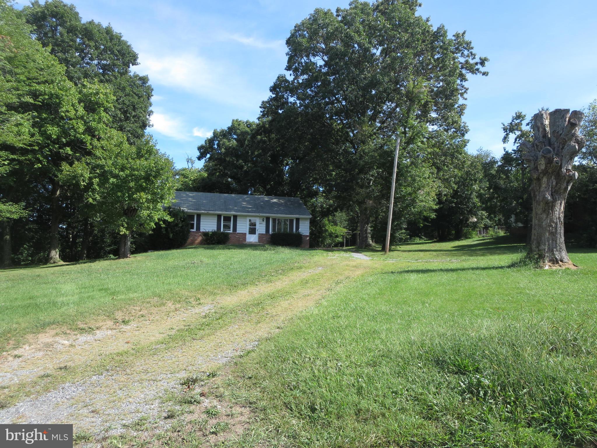 12604 Prices Distillery Road Damascus, MD 20872 - Photo 3 of 29 Exterior (Front)