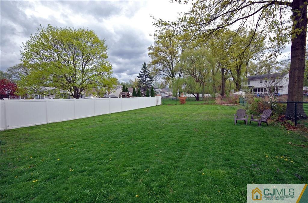 733 Inman Avenue Colonia, NJ 07067 - Photo 4 of 20 Gallery Image 4