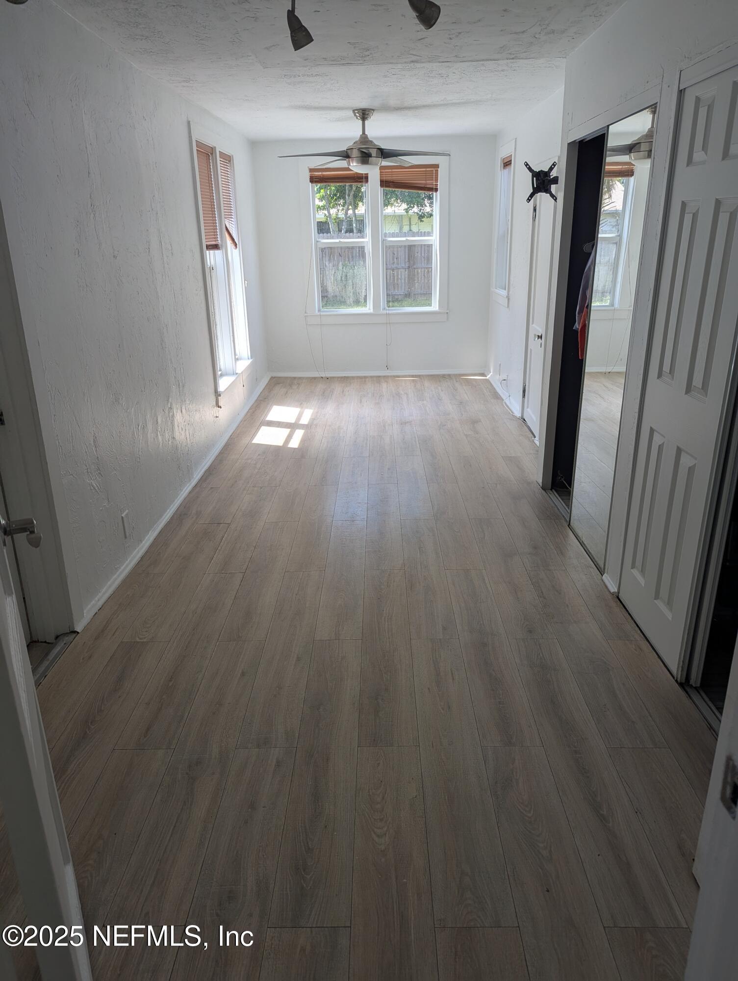 544 Westmoreland Road Daytona Beach, FL 32114 - Photo 8 of 17 PXL_20250922_171526832.RAW-01.MP.COVER