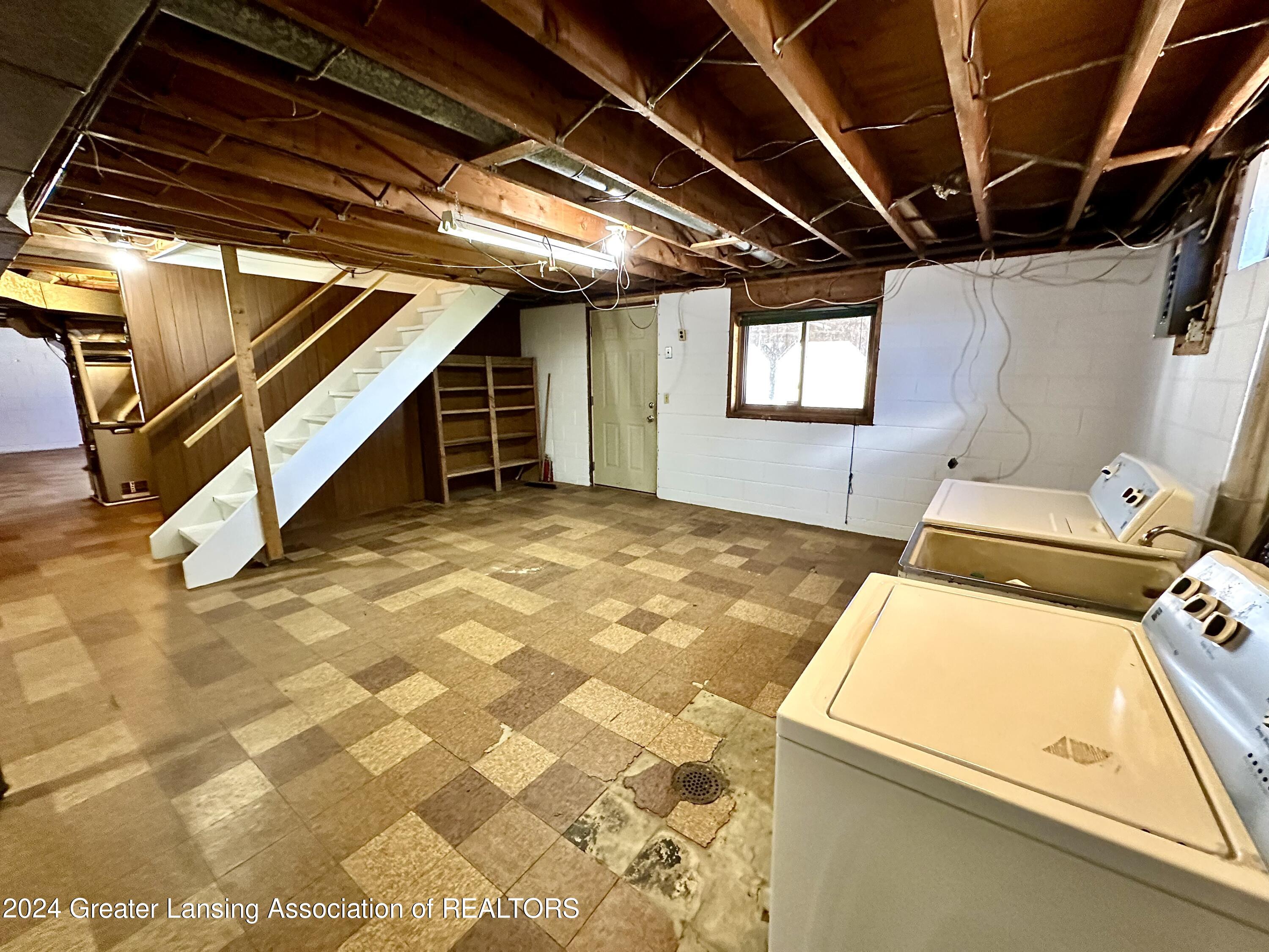 832 Pierce Road Lansing, MI 48910 - Photo 28 of 50 IMG_5817