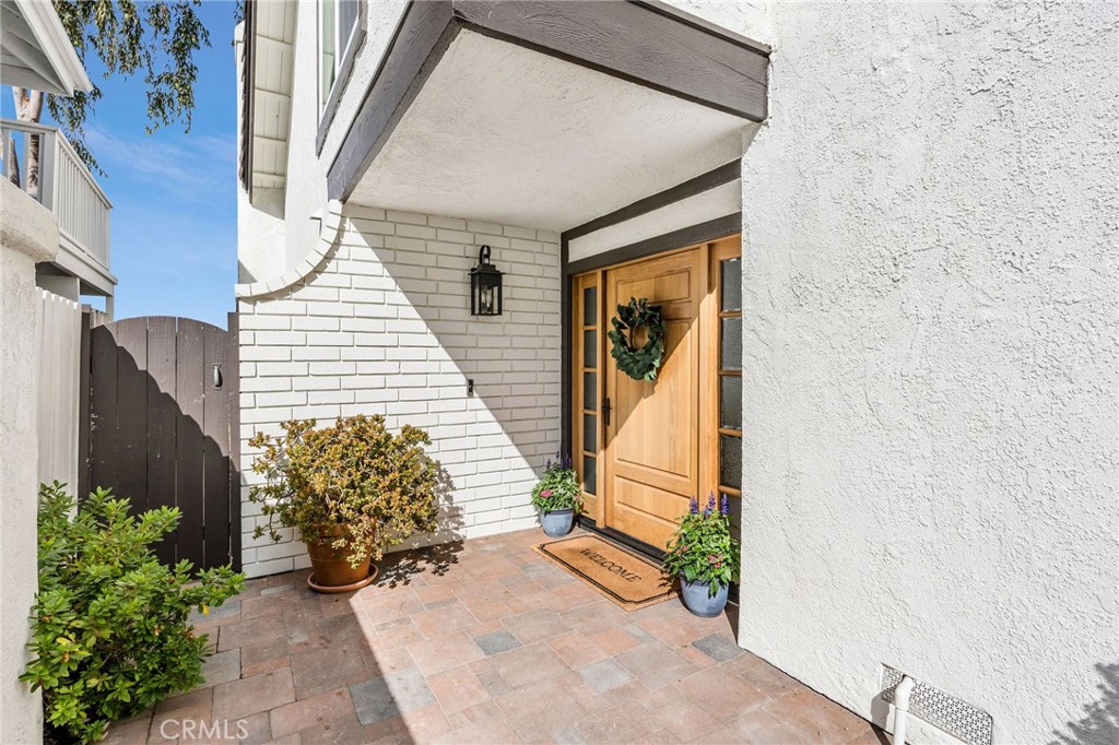 30392 North Hampton Road Laguna Niguel, CA 92677 - Photo 4 of 44 a view of a pathway of the house