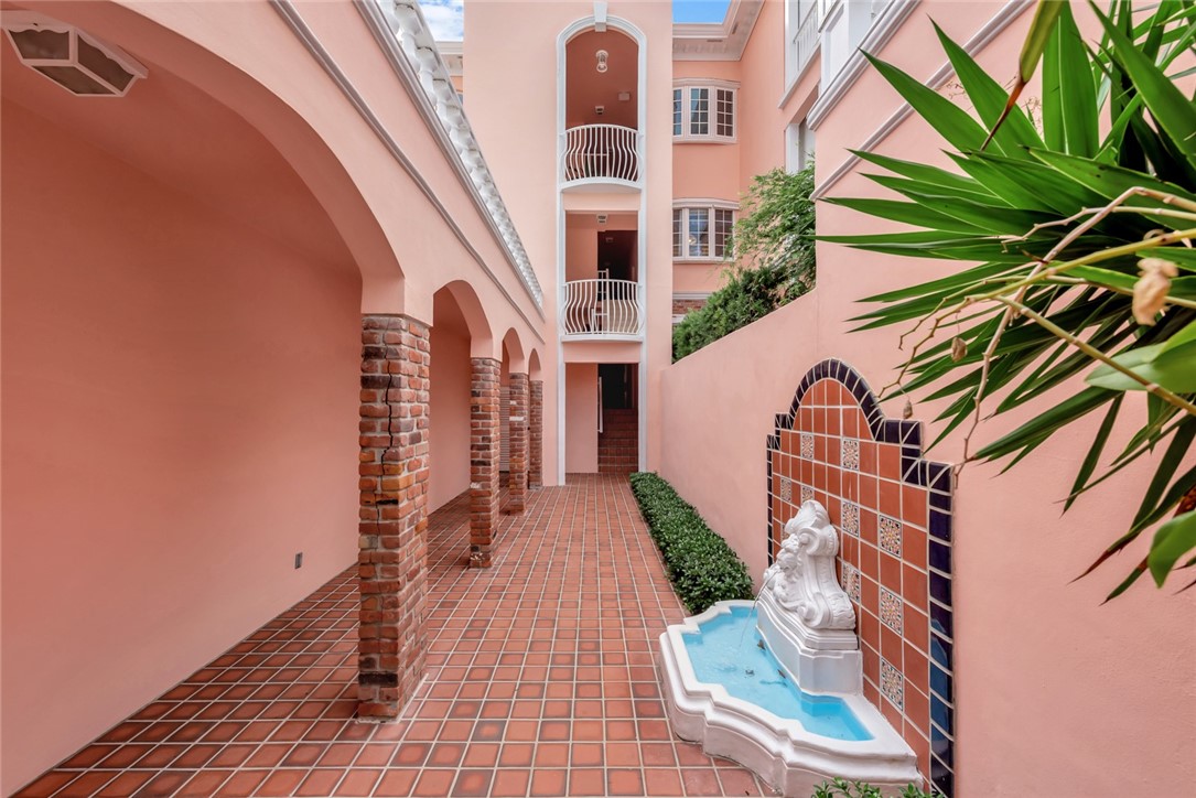 1070 Reef Road, Unit 206 Vero Beach, FL 32963 - Photo 5 of 35 Gallery Image 5