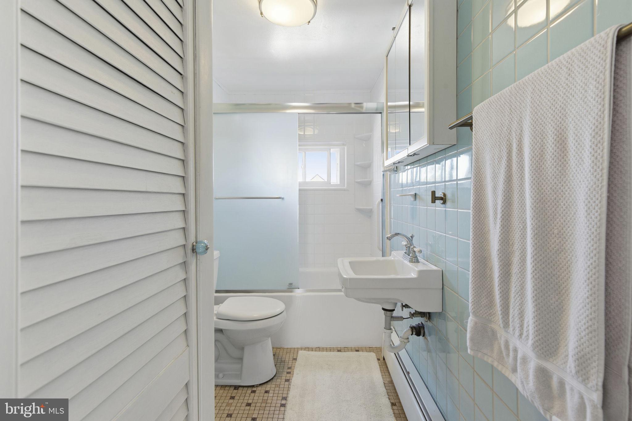603 Hilltop Road Catonsville, MD 21228 - Photo 21 of 30 Bathroom