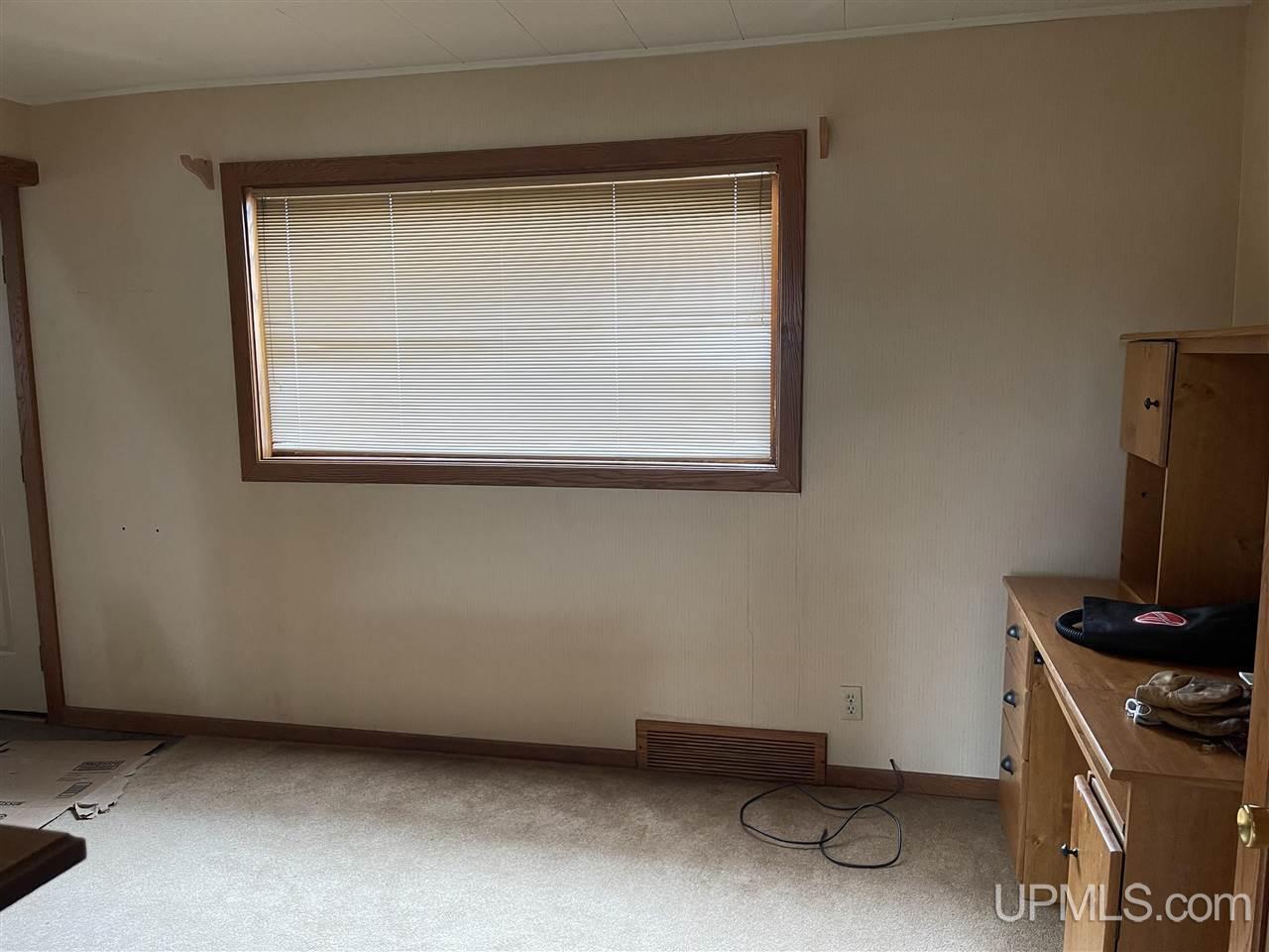 E5147 Sunset Road Ironwood, MI 49938 - Photo 13 of 17