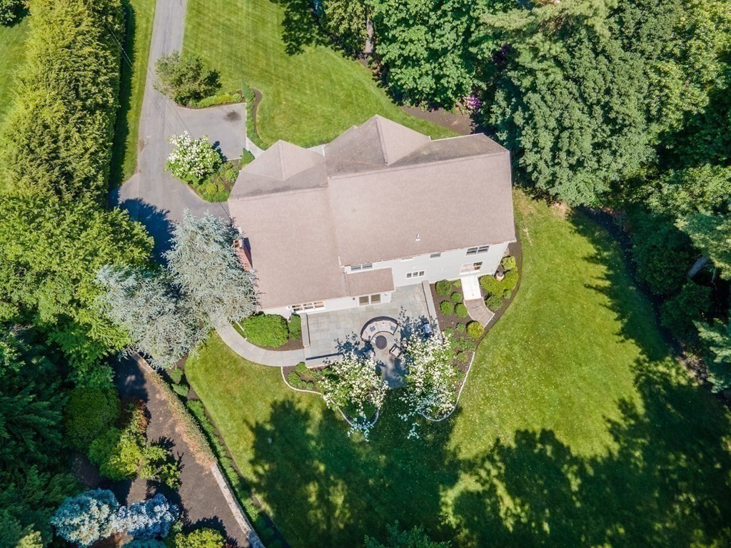 135 Whitewood Road Westwood, MA 02090 - Photo 38 of 39 Gallery Image 38