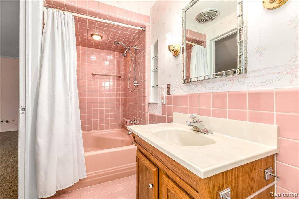 125 Stephens Road Grosse Pointe Farms, MI 48236 - Photo 23 of 50