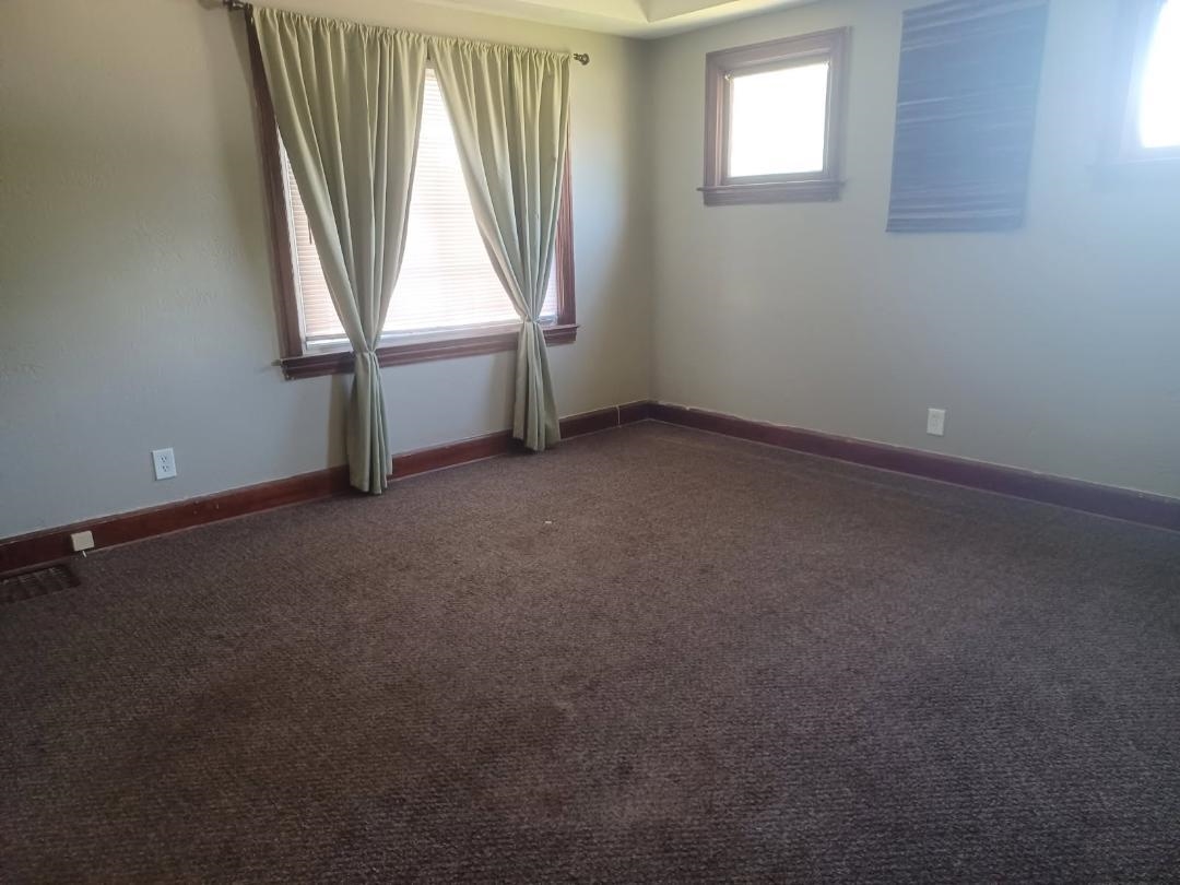 3074 East Atherton Road Burton, MI 48529 - Photo 5 of 9