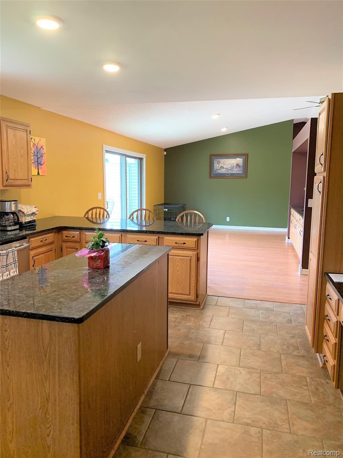 5403 Hartland Road Fenton, MI 48430 - Photo 12 of 26 Photo May 05, 1 02 43 PM.jpg