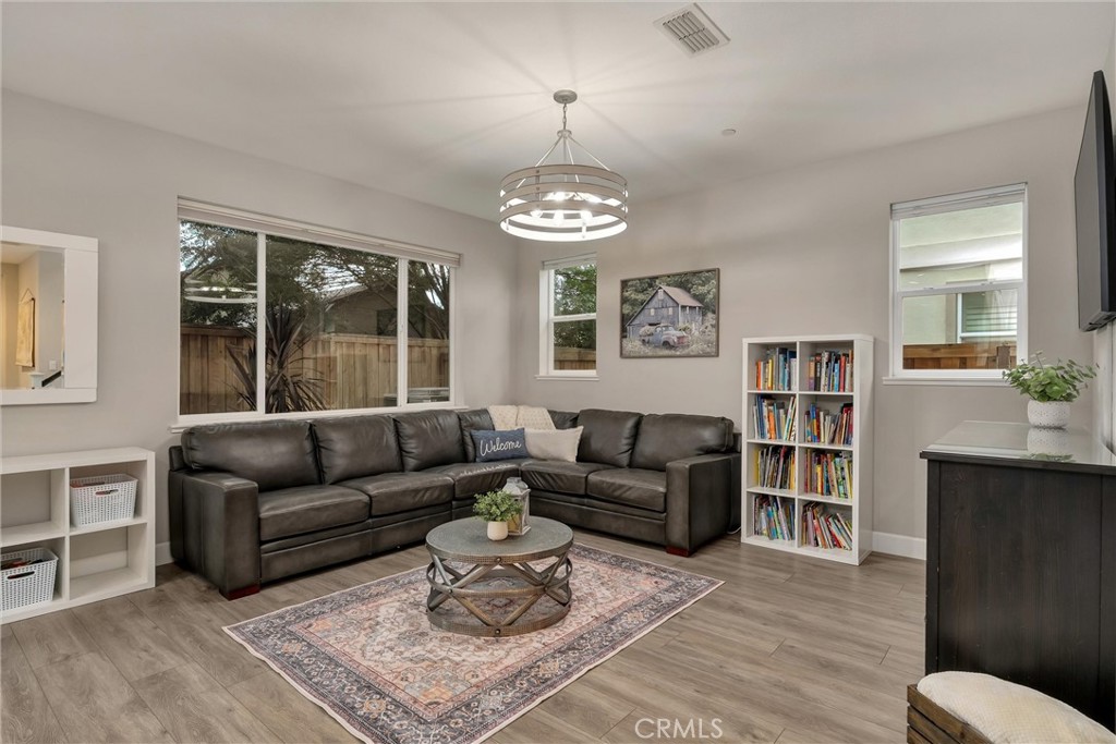 23 Bentwater Loop Chico, CA 95973 - Photo 7 of 46