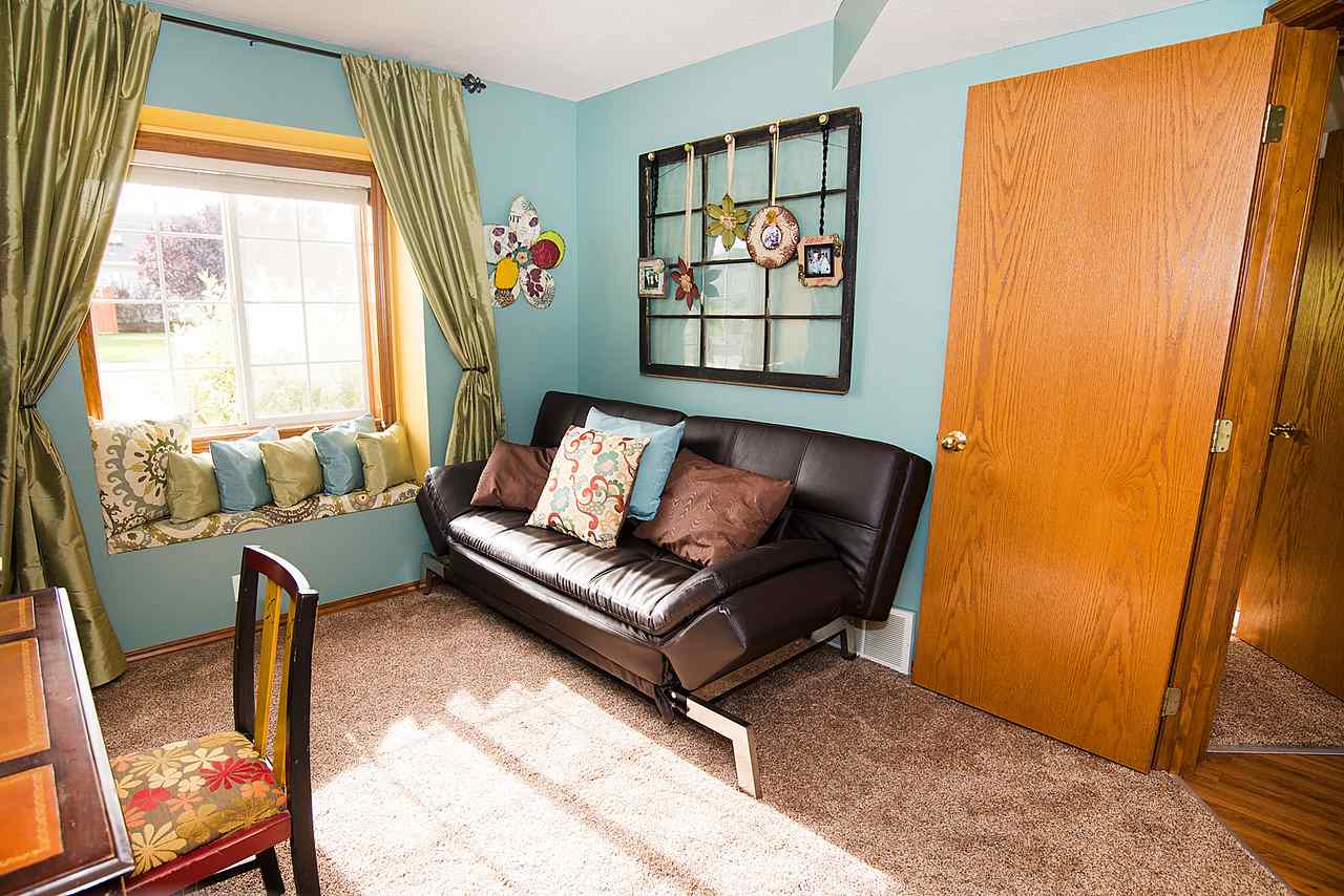 1911 South St Charles Road Spokane Valley, WA 99037 - Photo 14 of 20 Gallery Image 14