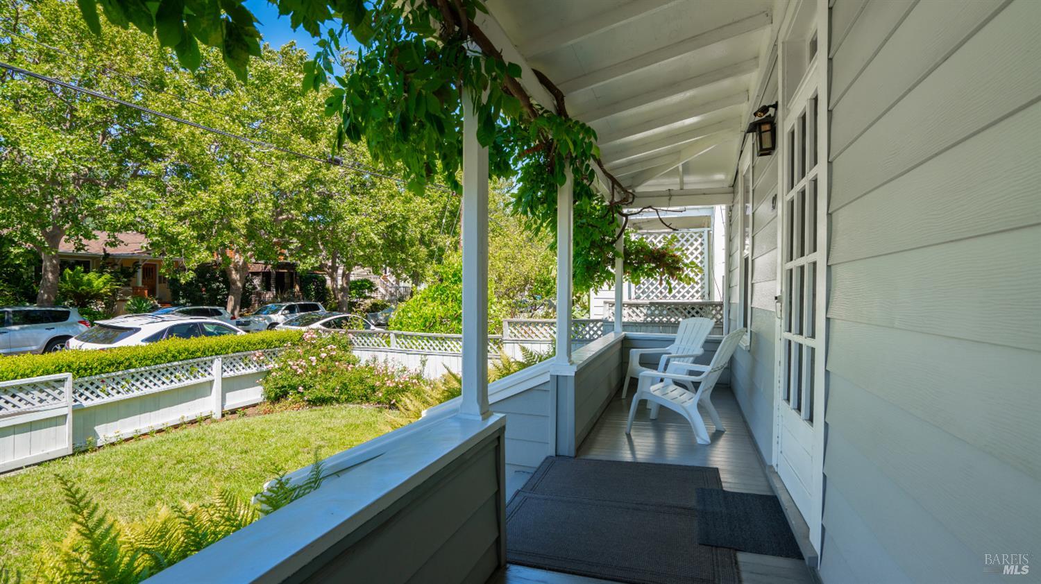 27 Latham Street San Rafael, CA 94901 - Photo 4 of 43