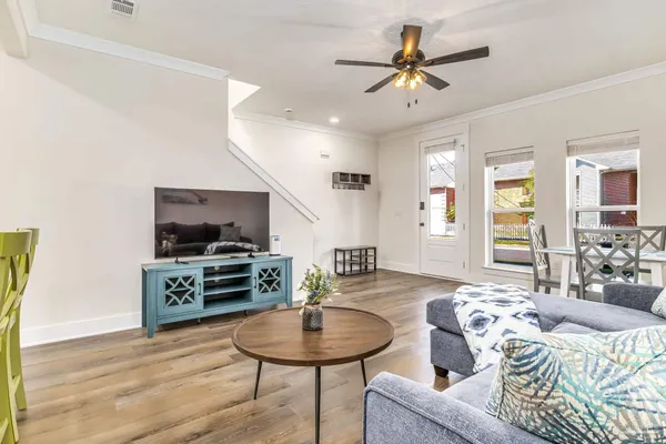 $2,850 | 520 North De Villiers Street, Unit B, Pensacola, FL 32501