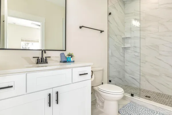 $2,850 | 520 North De Villiers Street, Unit B, Pensacola, FL 32501